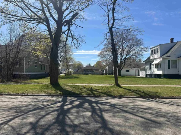 $11,000 | 314 South 11th Street, Escanaba, MI 49829