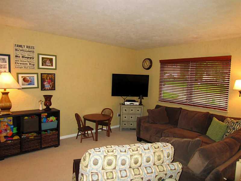1357 Cavitt Road Monroeville, PA 15146 - Photo 5 of 25 Living Room. The Walls & Ceiling were recently Plastered with a Beautiful Design.