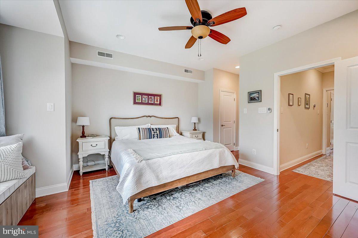 2108 Carpenter Street Philadelphia, PA 19146 - Photo 20 of 38 3rd Floor (Primary Bedroom)