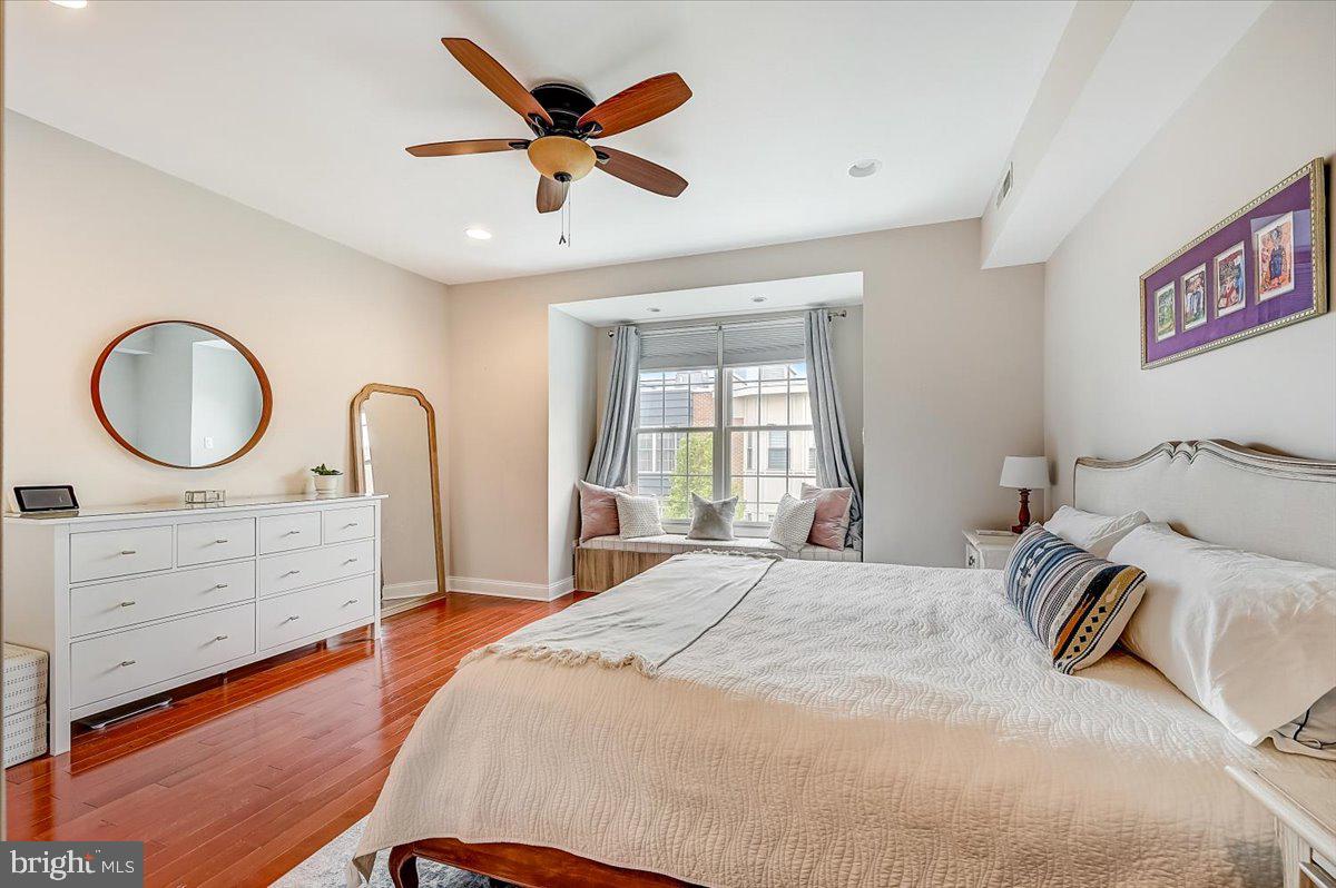 2108 Carpenter Street Philadelphia, PA 19146 - Photo 21 of 38 3rd Floor (Primary Bedroom)