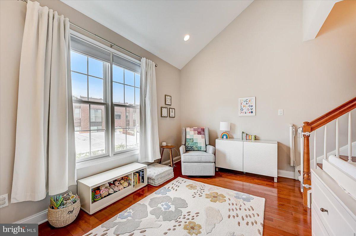 2108 Carpenter Street Philadelphia, PA 19146 - Photo 25 of 38 3rd Floor (Additional Bedroom)