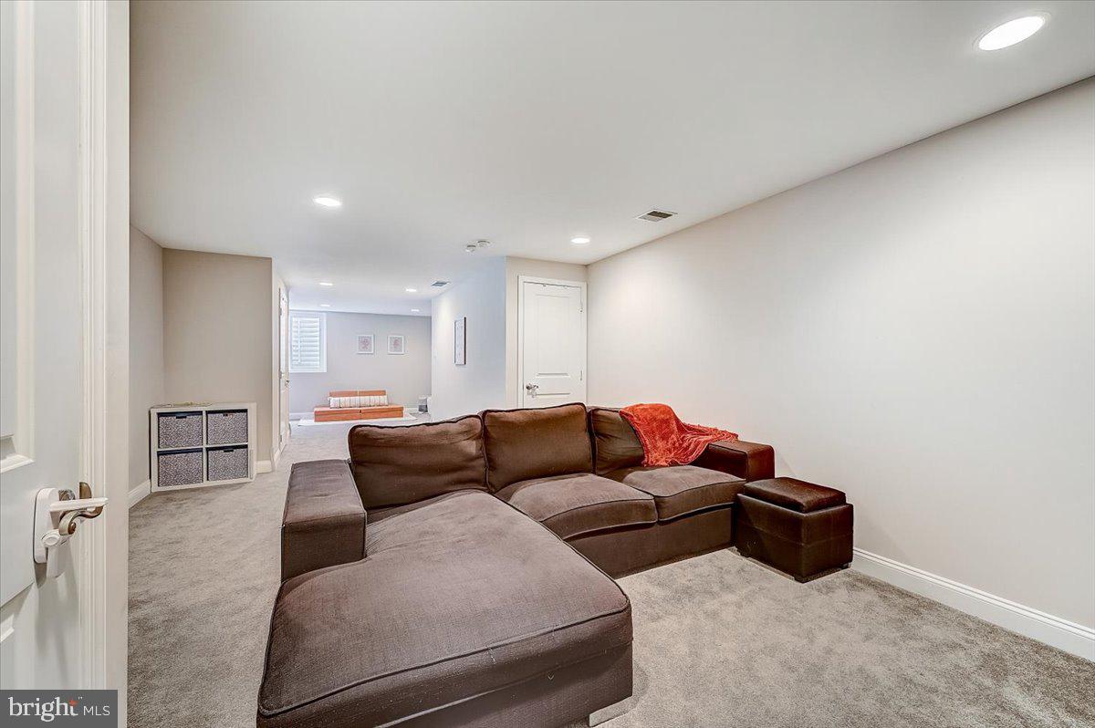 2108 Carpenter Street Philadelphia, PA 19146 - Photo 30 of 38 Finished basement