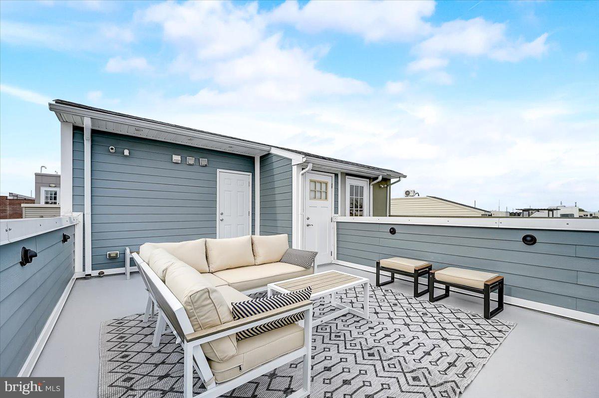 2108 Carpenter Street Philadelphia, PA 19146 - Photo 31 of 38 Roof Deck