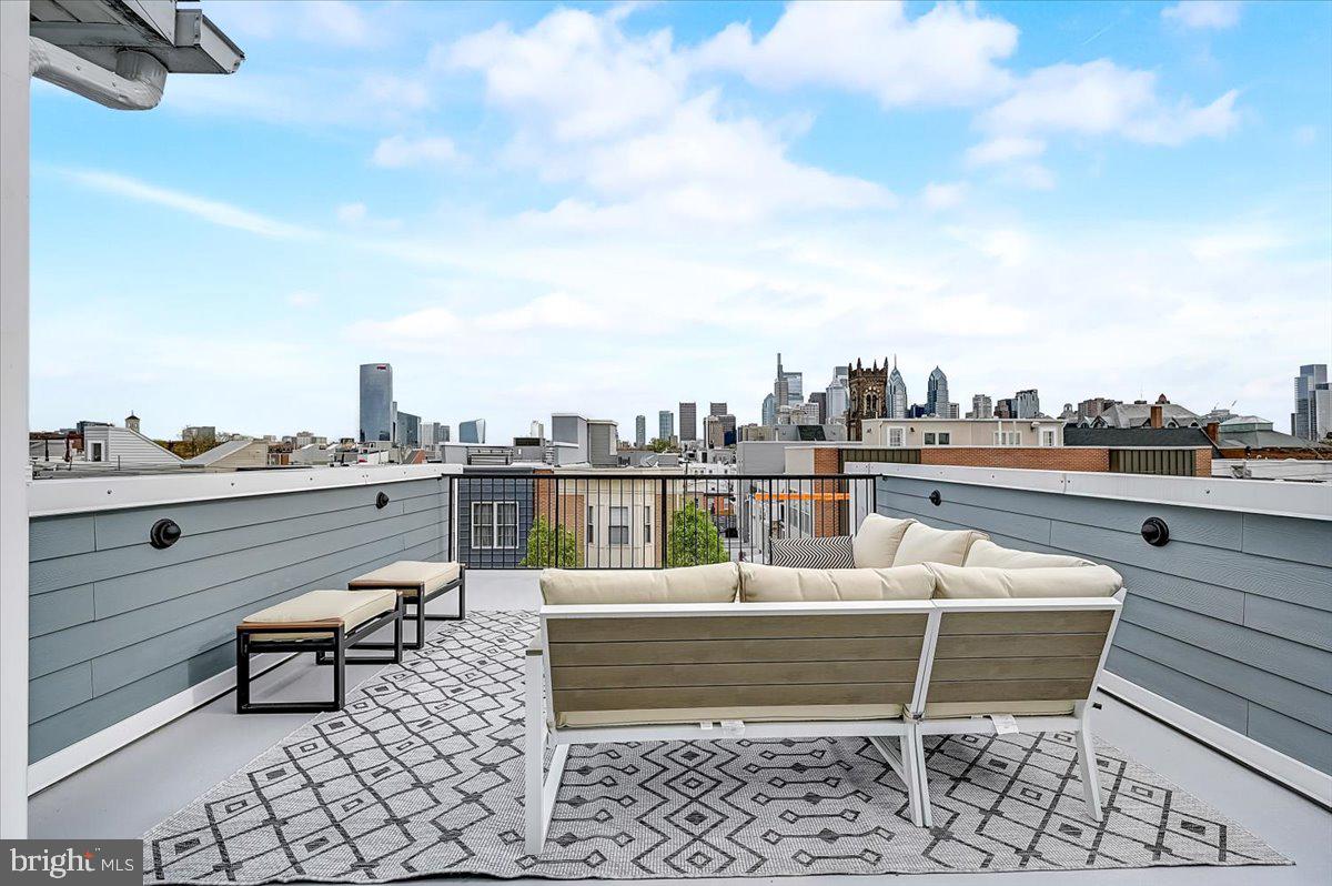 2108 Carpenter Street Philadelphia, PA 19146 - Photo 32 of 38 Roof Deck (Incredible City Views)