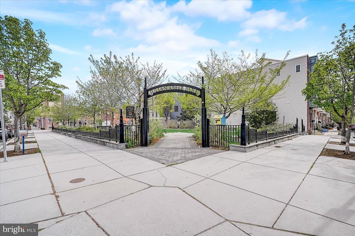 2108 Carpenter Street Philadelphia, PA 19146 - Photo 37 of 38 Steps from Park