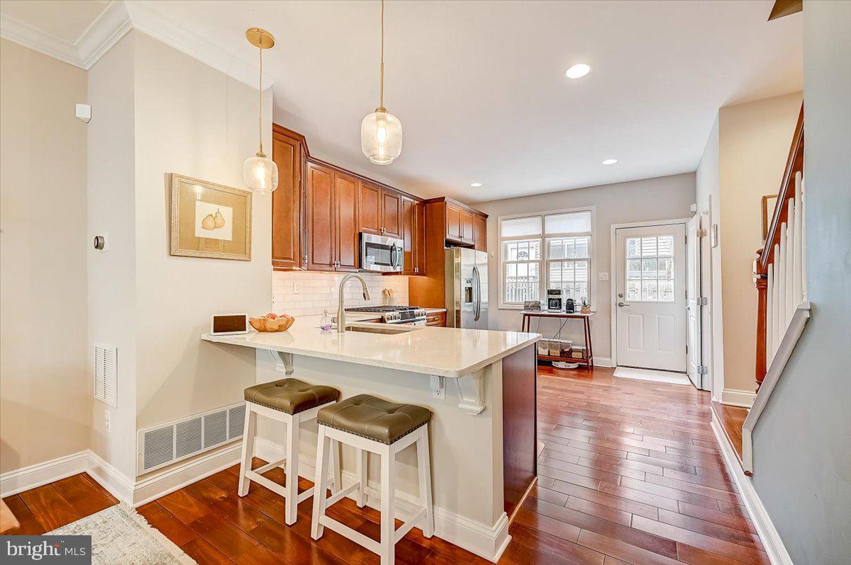 2108 Carpenter Street Philadelphia, PA 19146 - Photo 8 of 38 Kitchen