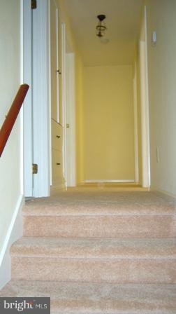 1688 Keyes Ferry Road Charles Town, WV 25414 - Photo 3 of 18 Interior (General)
