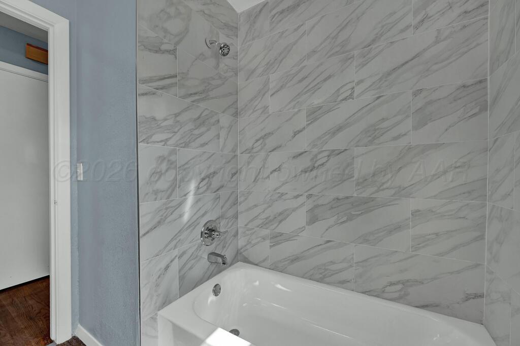 3608 South Bryan Street Amarillo, TX 79109 - Photo 14 of 18 bathroom 2