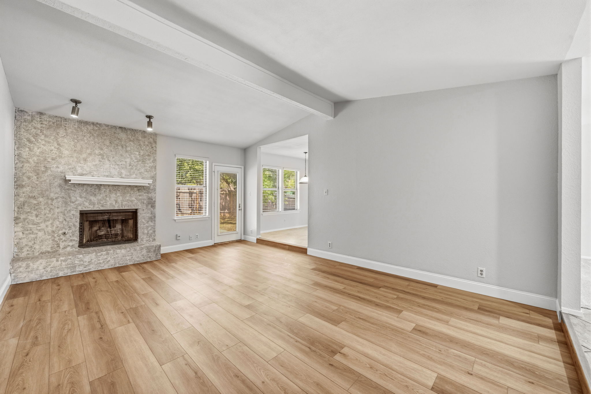 13212 Rampart Street Austin, TX 78727 - Photo 6 of 40 Gallery Image 6