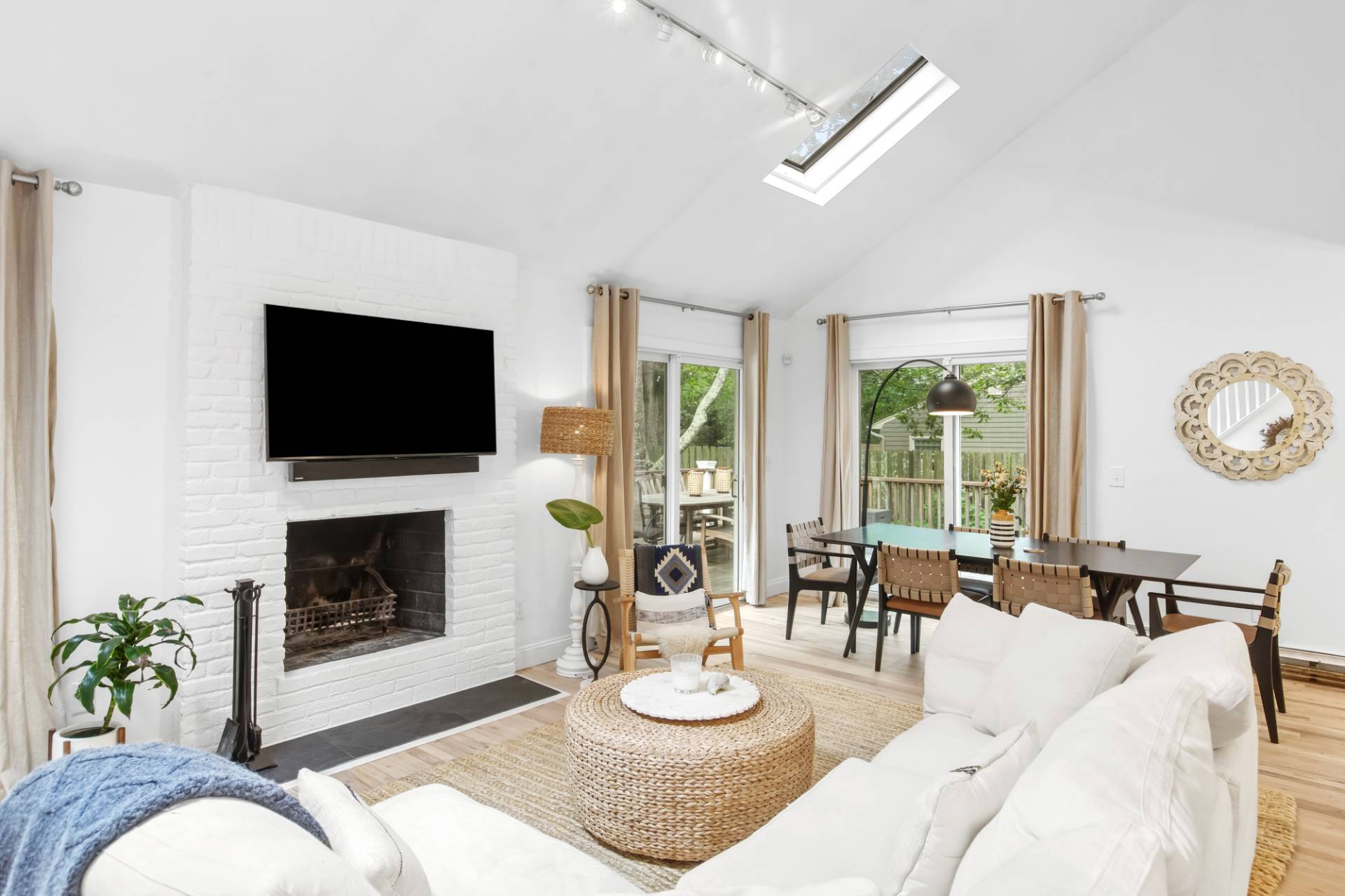 35 Kings Point Road East Hampton, NY 11937 - Photo 2 of 29