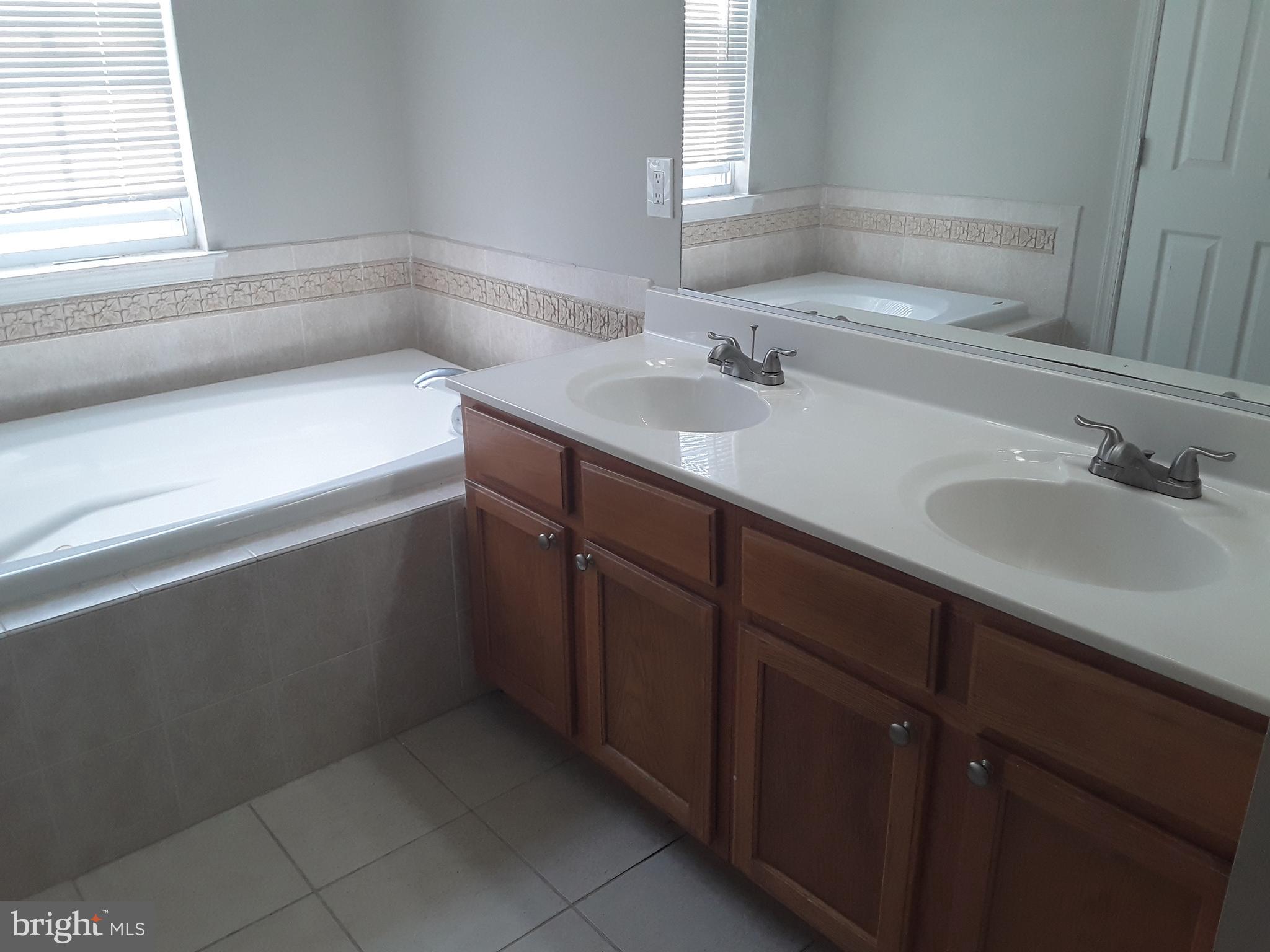 893 Middle River Road Baltimore, MD 21220 - Photo 12 of 23