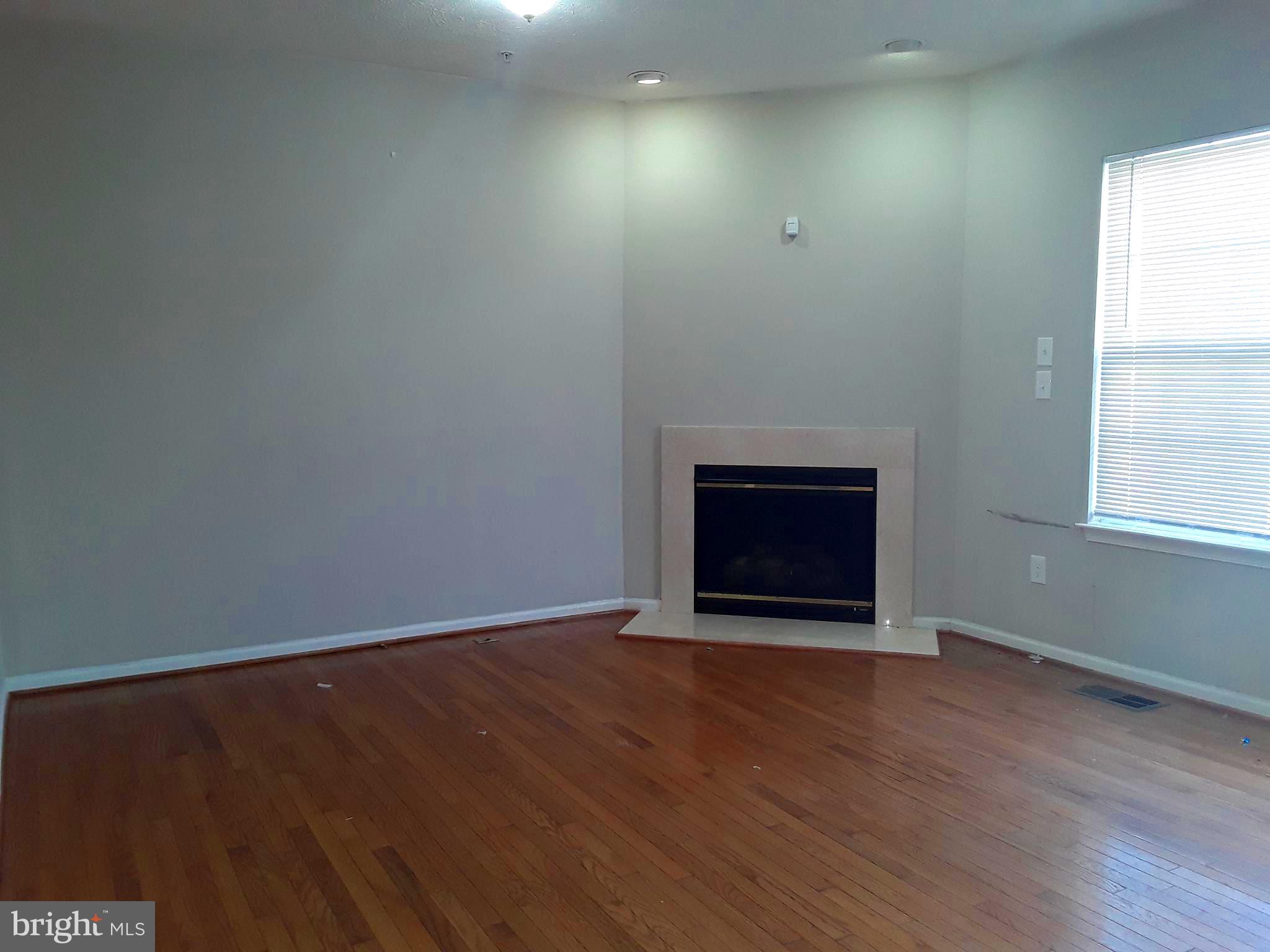 893 Middle River Road Baltimore, MD 21220 - Photo 5 of 23