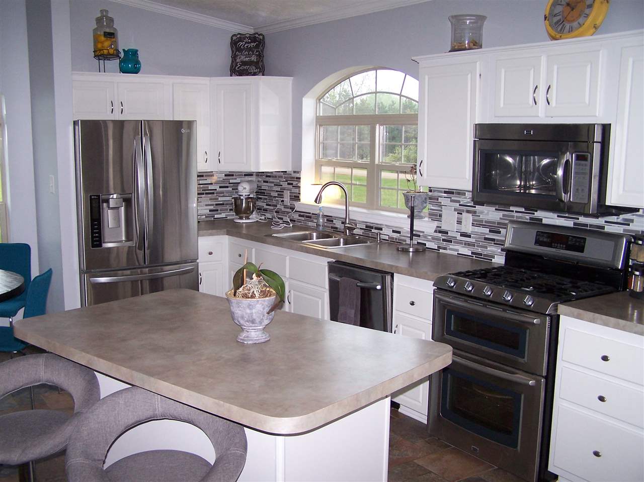 1835 East Rock Road Clare, MI 48617 - Photo 10 of 28 1832510-9.JPG
