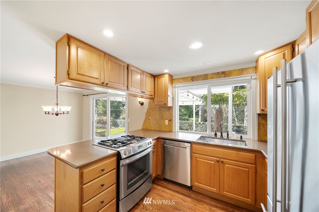 13610 Southeast 141st Street Renton, WA 98059 - Photo 8 of 19 Gallery Image 8