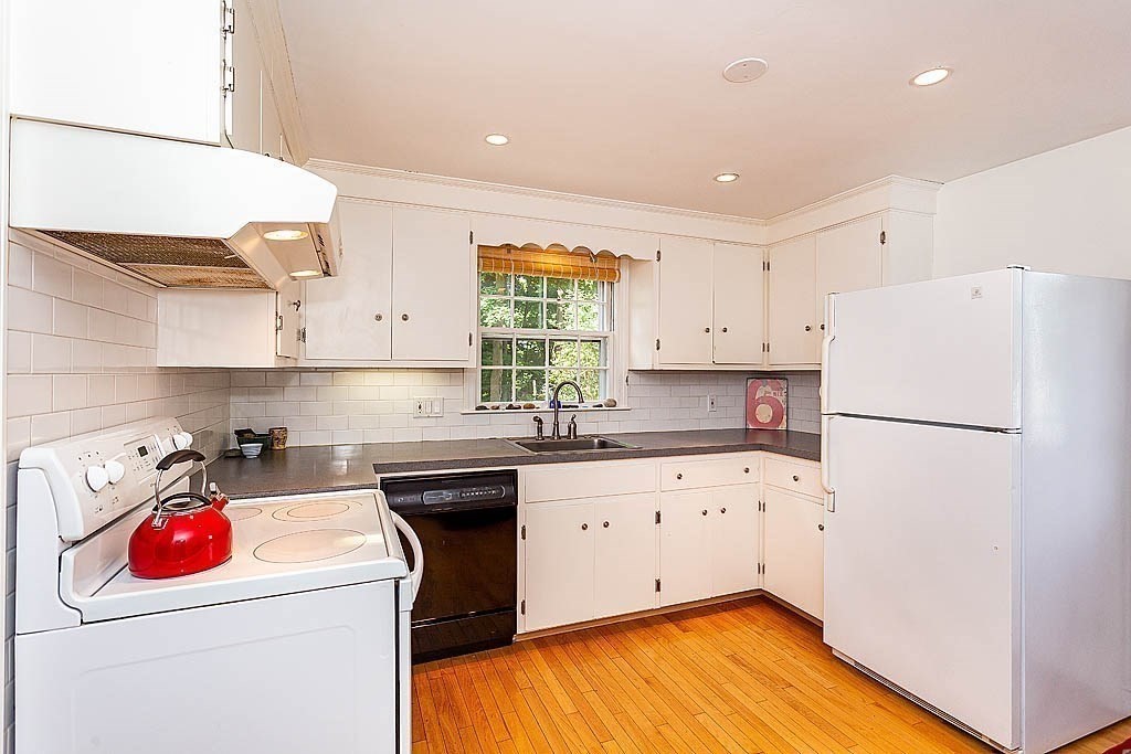 35 Grayson Road Winchester, MA 01890 - Photo 5 of 22 Gallery Image 5