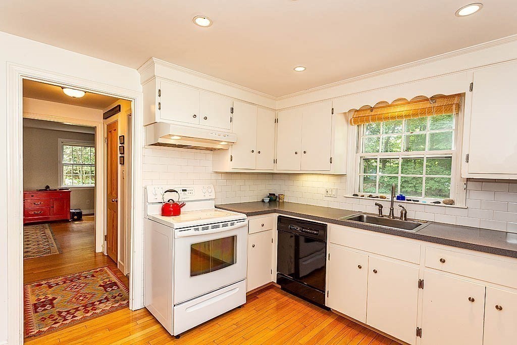 35 Grayson Road Winchester, MA 01890 - Photo 7 of 22 Gallery Image 7