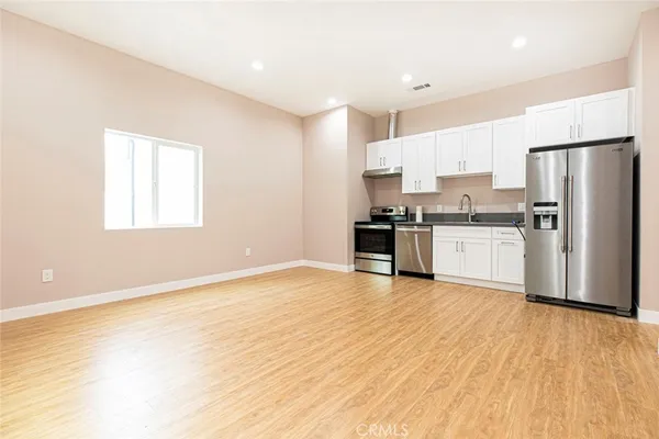 $3,300 | 741 East Doran Street, Unit B, Glendale, CA 91206
