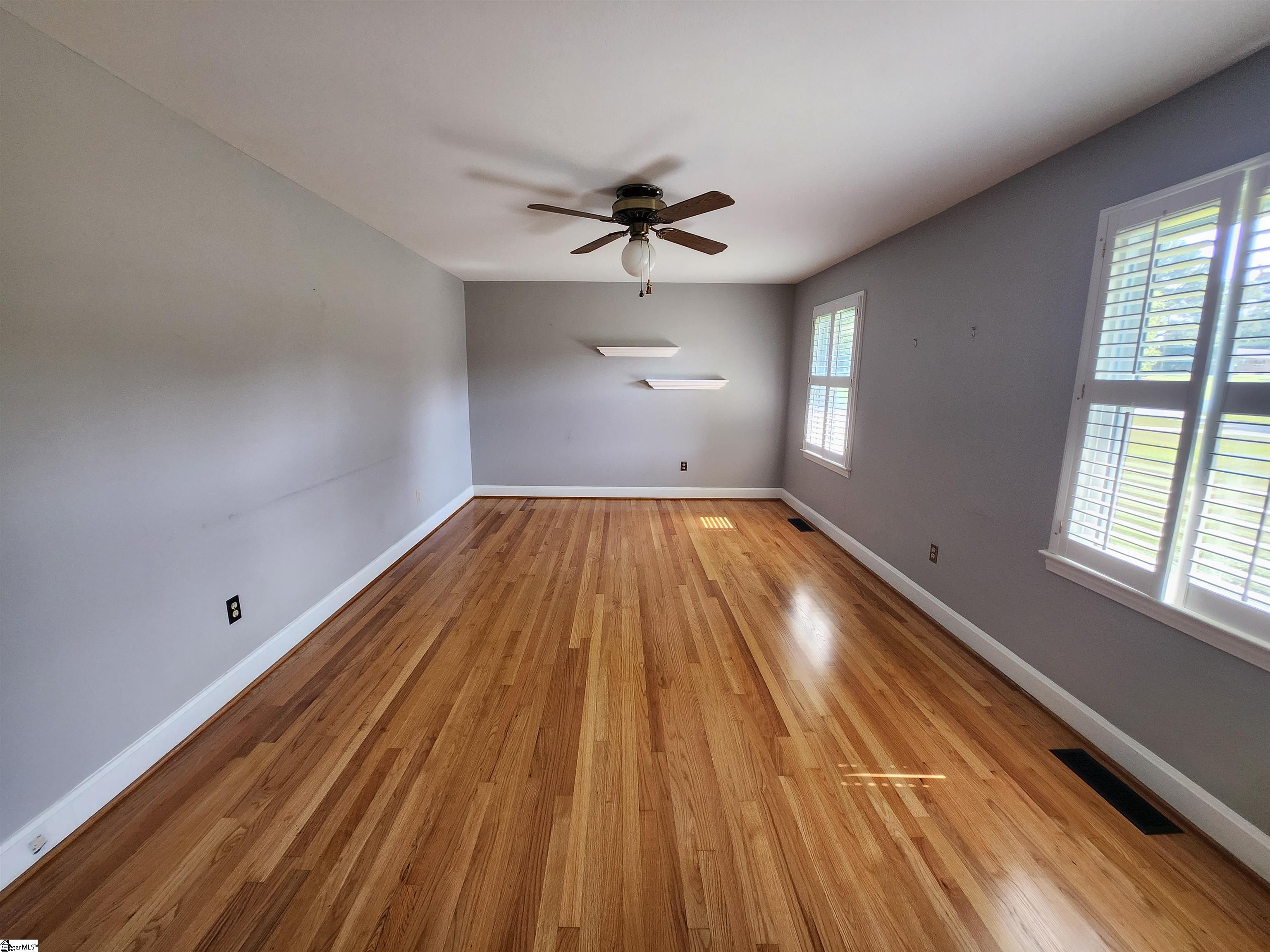 204 Ridge Drive Laurens, SC 29360 - Photo 5 of 11