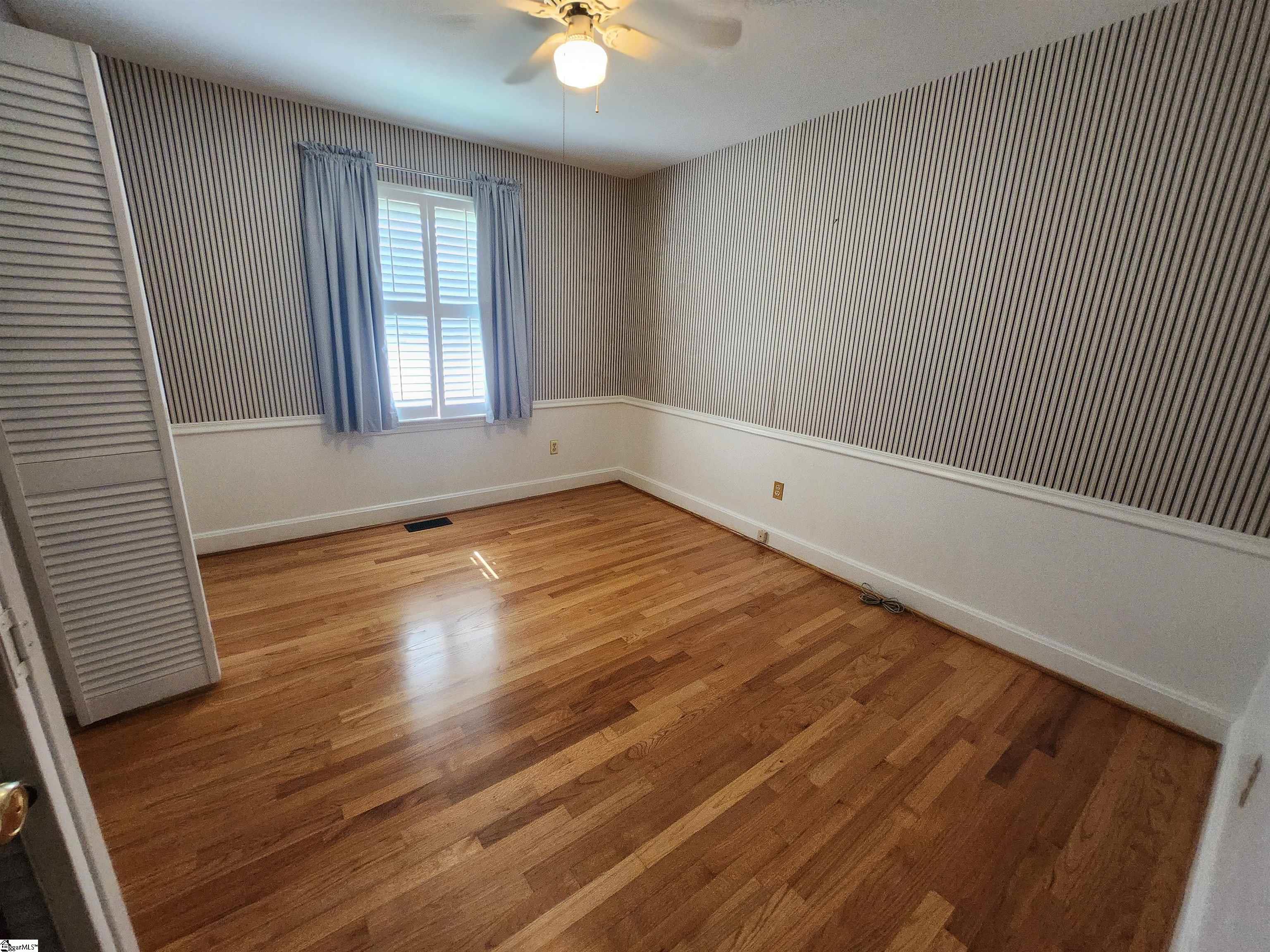 204 Ridge Drive Laurens, SC 29360 - Photo 6 of 11