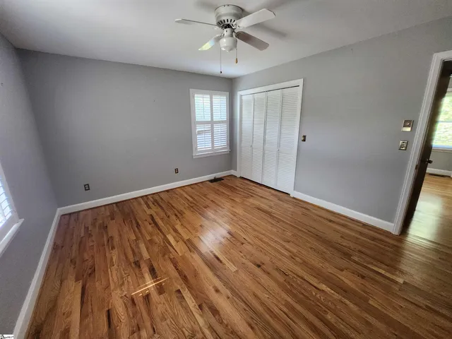 $275,000 | 204 Ridge Drive, Laurens, SC 29360