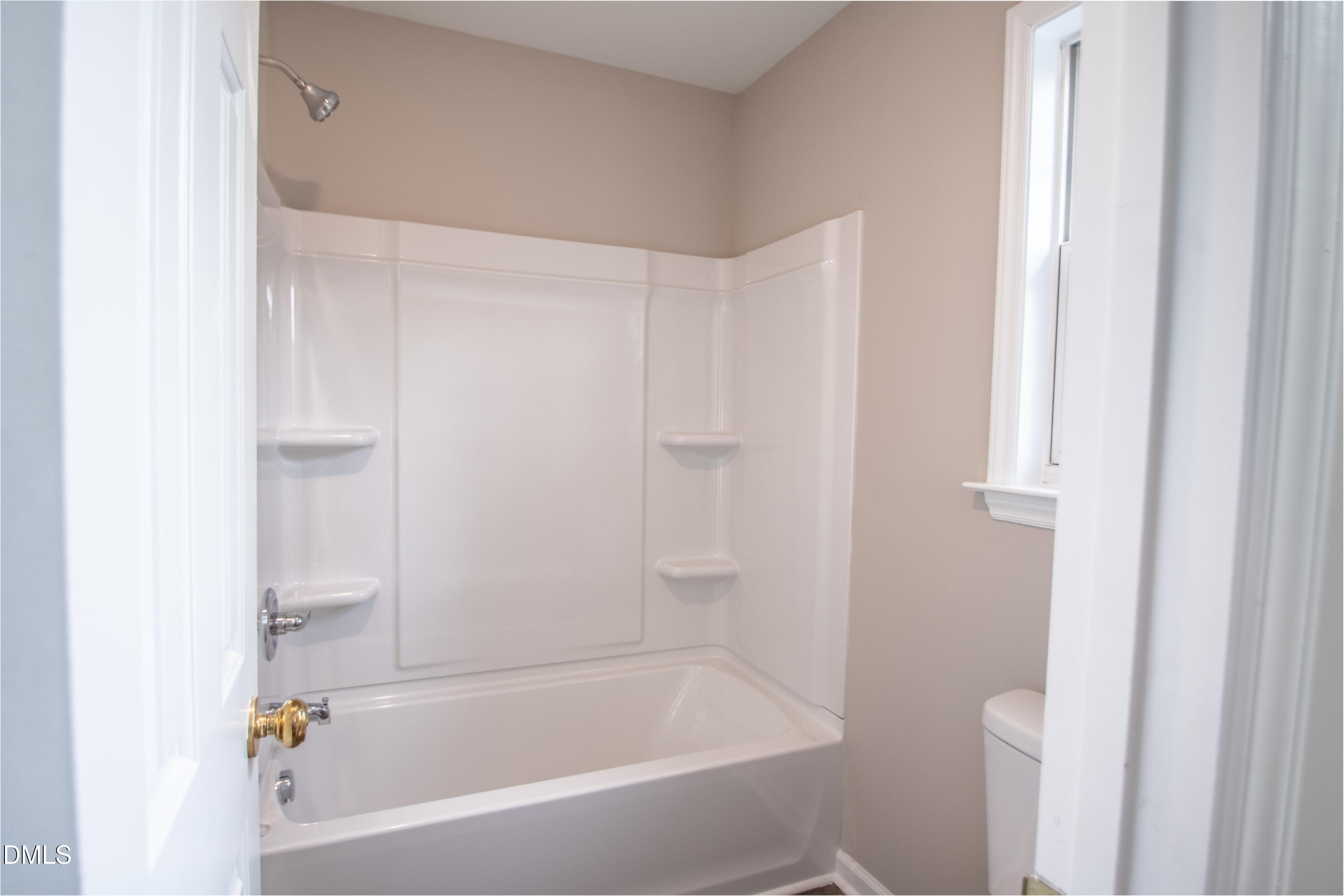 5436 Grand Traverse Drive Raleigh, NC 27604 - Photo 16 of 31 Primary Bath