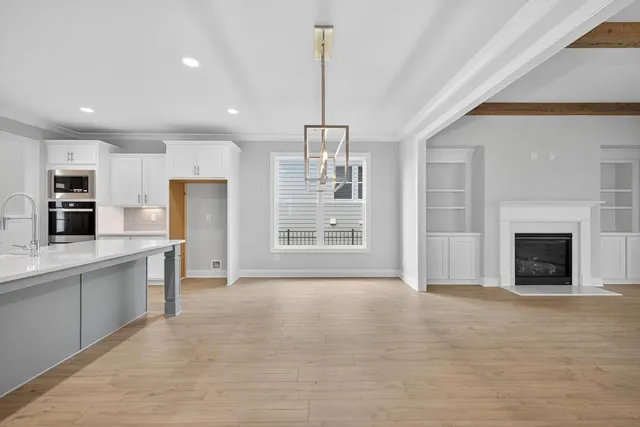 $565,695 | 5566 Spring Street, Flowery Branch, GA 30542