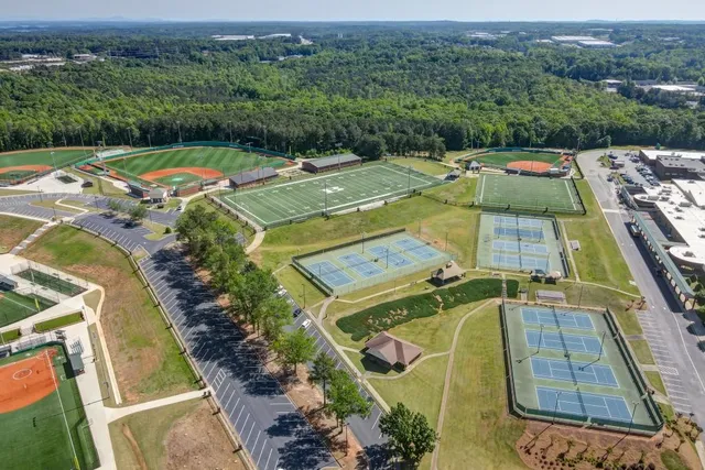 $565,695 | 5566 Spring Street, Flowery Branch, GA 30542