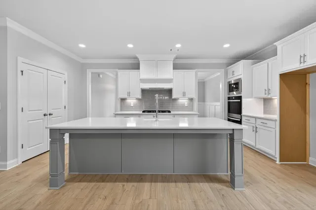 $565,695 | 5566 Spring Street, Flowery Branch, GA 30542