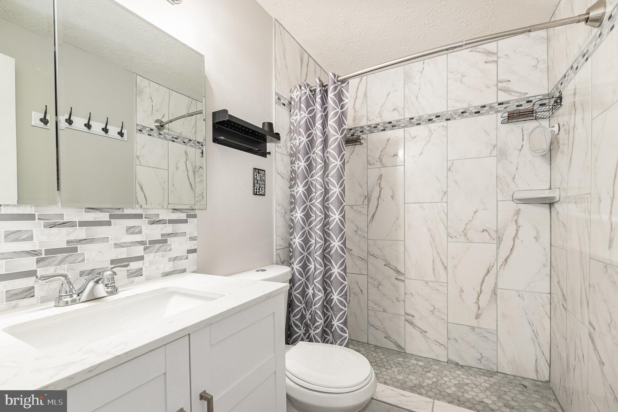 65 Cavan Green Nottingham, MD 21236 - Photo 12 of 26 Primary En Suite Bathroom