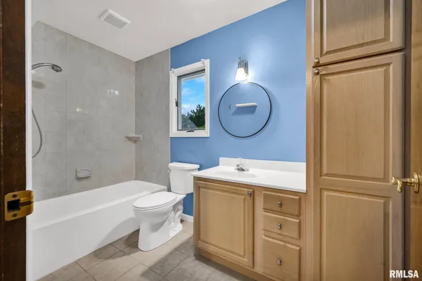 $342,900 | 219 West Birchwood Street, Morton, IL 61550