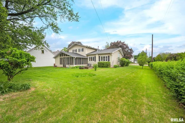 $342,900 | 219 West Birchwood Street, Morton, IL 61550