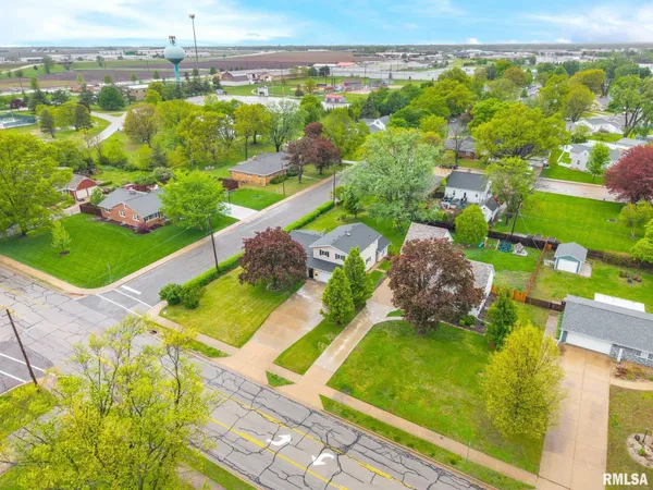 $342,900 | 219 West Birchwood Street, Morton, IL 61550