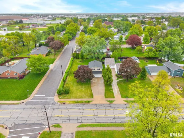 $342,900 | 219 West Birchwood Street, Morton, IL 61550