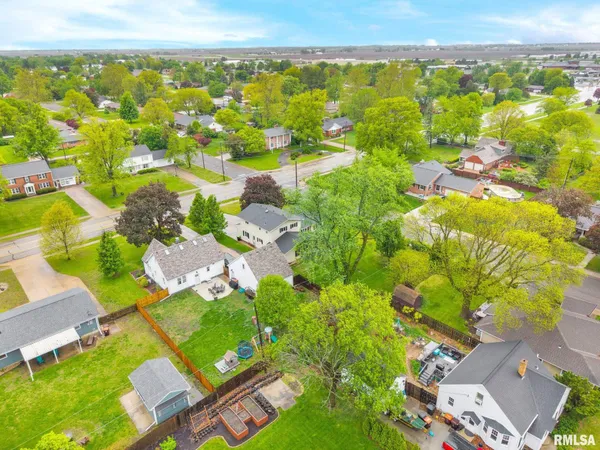 $342,900 | 219 West Birchwood Street, Morton, IL 61550
