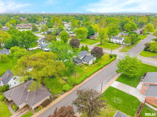 $342,900 | 219 West Birchwood Street, Morton, IL 61550