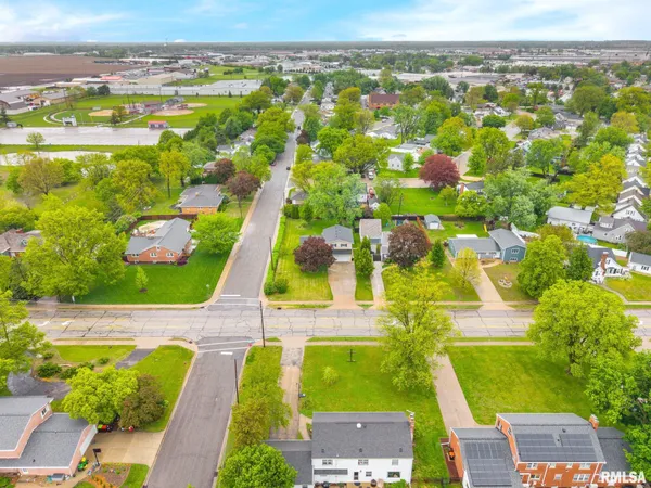 $342,900 | 219 West Birchwood Street, Morton, IL 61550