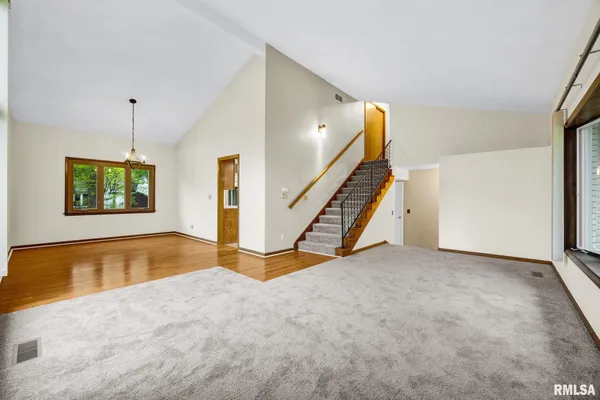 $342,900 | 219 West Birchwood Street, Morton, IL 61550