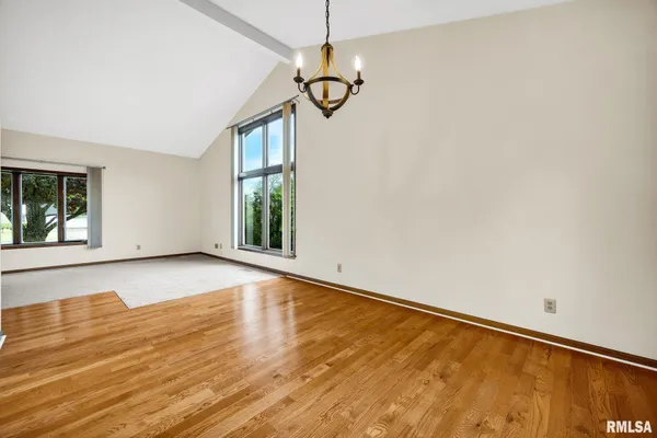$342,900 | 219 West Birchwood Street, Morton, IL 61550