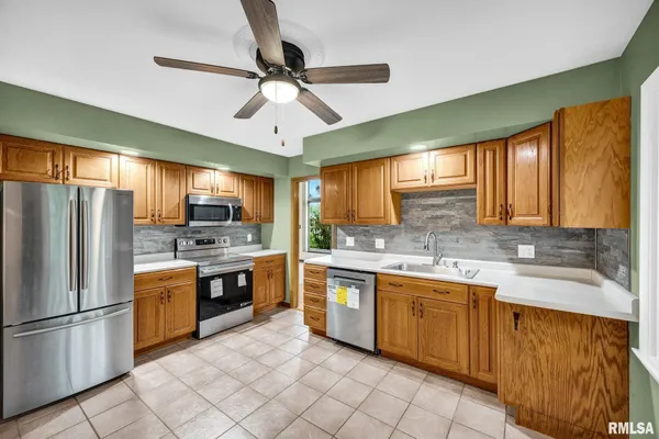 $342,900 | 219 West Birchwood Street, Morton, IL 61550