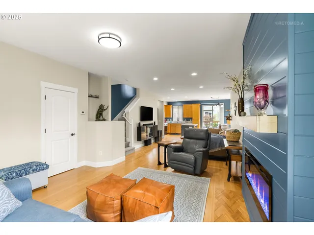 $412,500 | 1902 Northeast 48th Way, Hillsboro, OR 97124