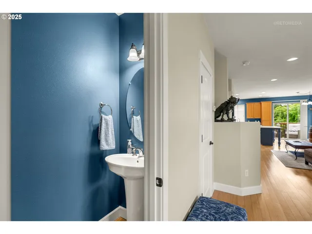 $412,500 | 1902 Northeast 48th Way, Hillsboro, OR 97124