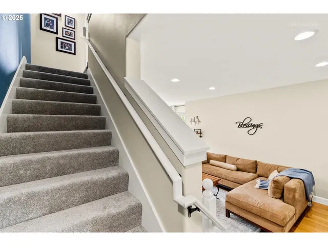 $412,500 | 1902 Northeast 48th Way, Hillsboro, OR 97124