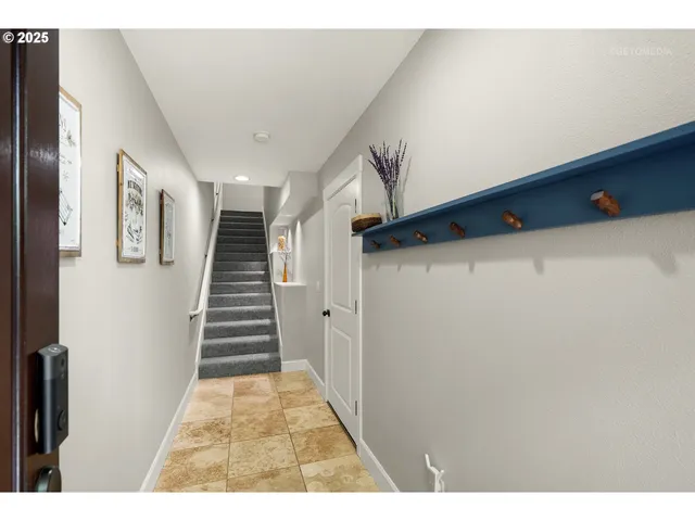 $412,500 | 1902 Northeast 48th Way, Hillsboro, OR 97124