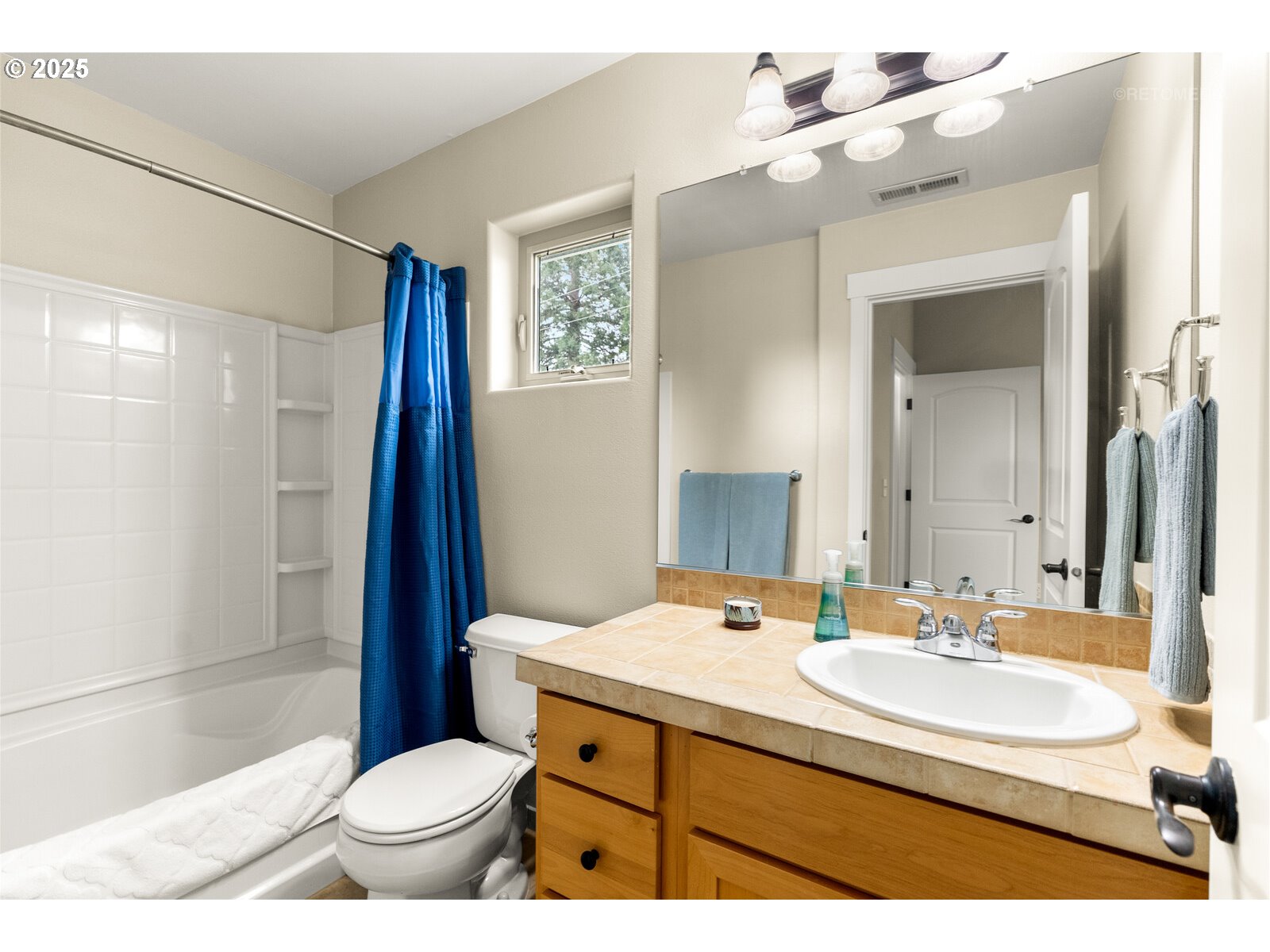 1902 Northeast 48th Way Hillsboro, OR 97124 - Photo 25 of 40