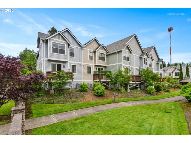 $412,500 | 1902 Northeast 48th Way, Hillsboro, OR 97124