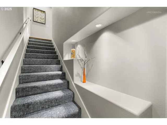 $412,500 | 1902 Northeast 48th Way, Hillsboro, OR 97124