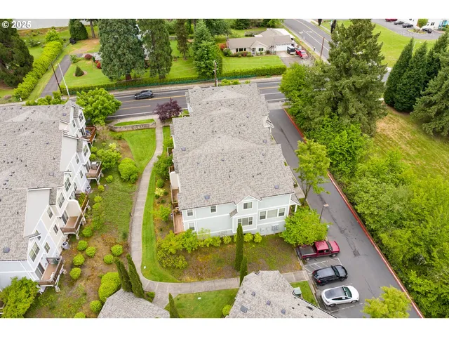 $412,500 | 1902 Northeast 48th Way, Hillsboro, OR 97124