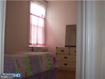 226 Kingston Road Upper Darby, PA 19082 - Photo 9 of 12