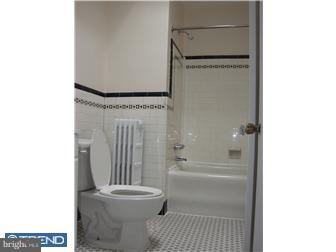 226 Kingston Road Upper Darby, PA 19082 - Photo 10 of 12