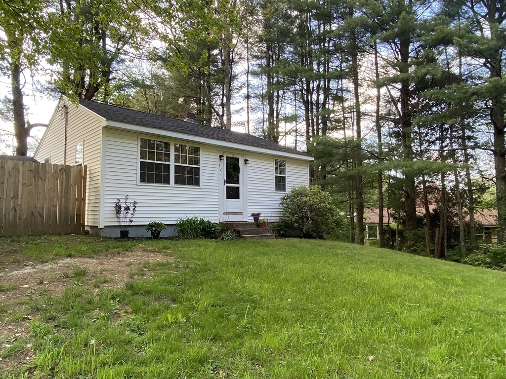 32 South Spencer Road Spencer, MA 01562 - Photo 3 of 34